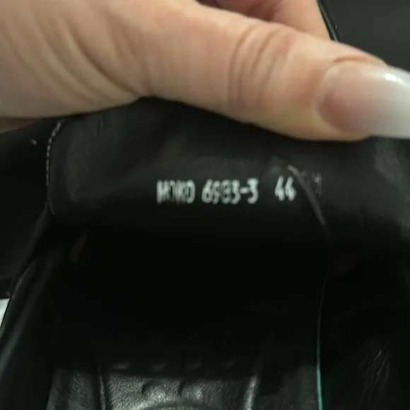 Louis Vuitton Beaubong loafers - Picture 4 of 5